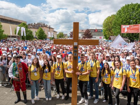 Gospićko-senjska biskupija - Susret hrvatske katoličke mladeži u Gospiću